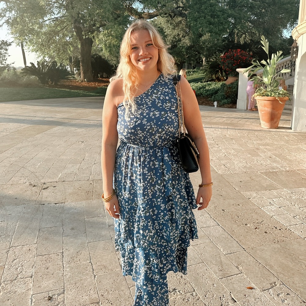 Meet your Posher, Gabriella